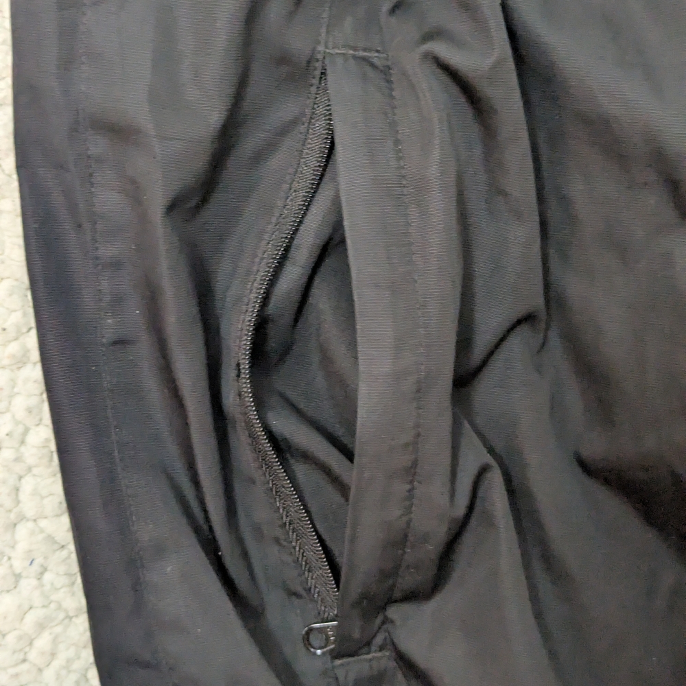 FootJoy Black Golf Sleeveless Jacket - Picture 4 of 7